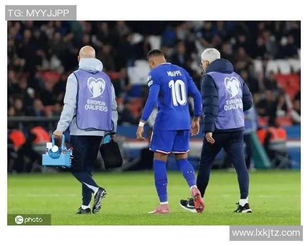 姆巴佩领衔法国队再创辉煌2023赛季精彩瞬间回顾与展望